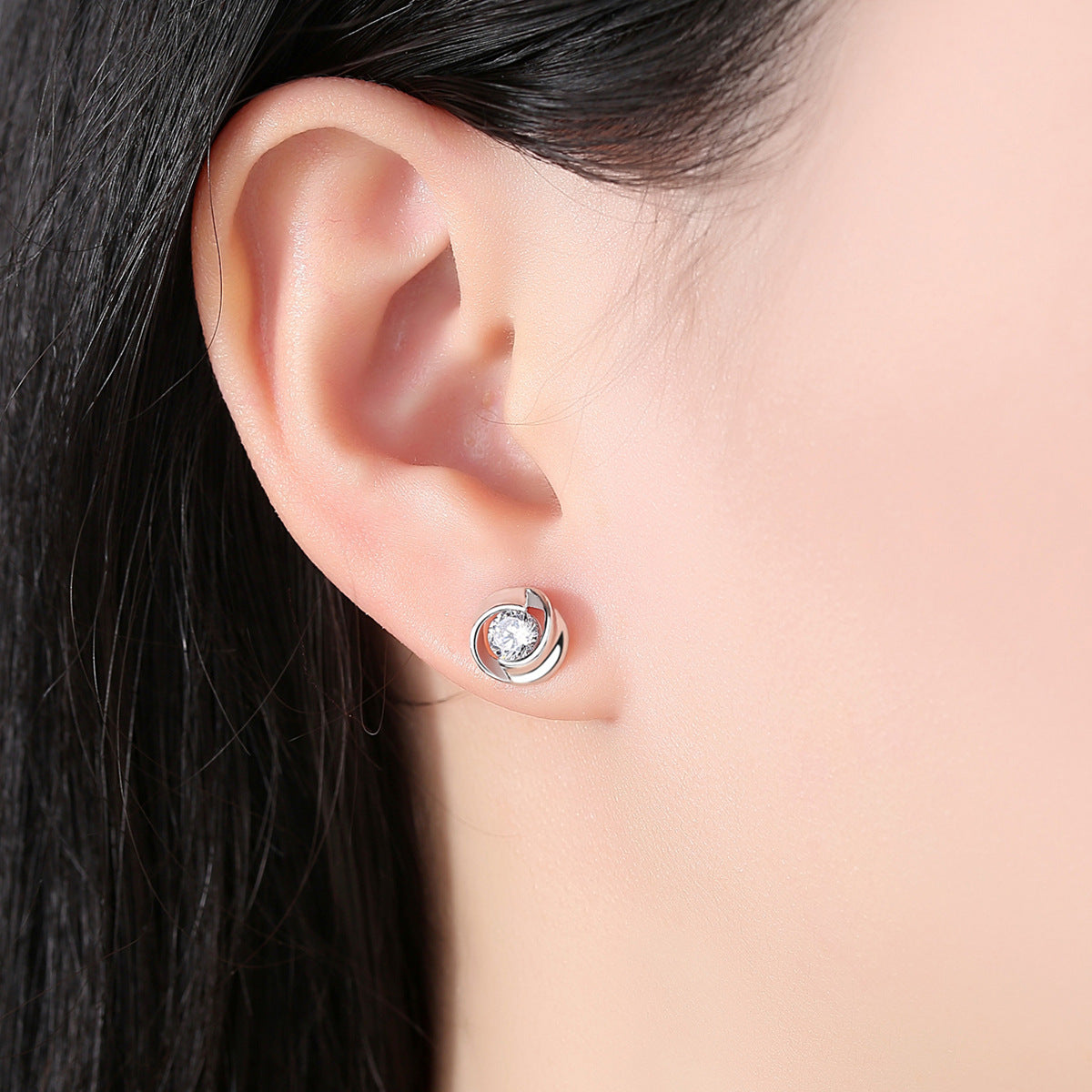 Silver Rose Clover Petal Earrings: Women's Minimalist Jewelry